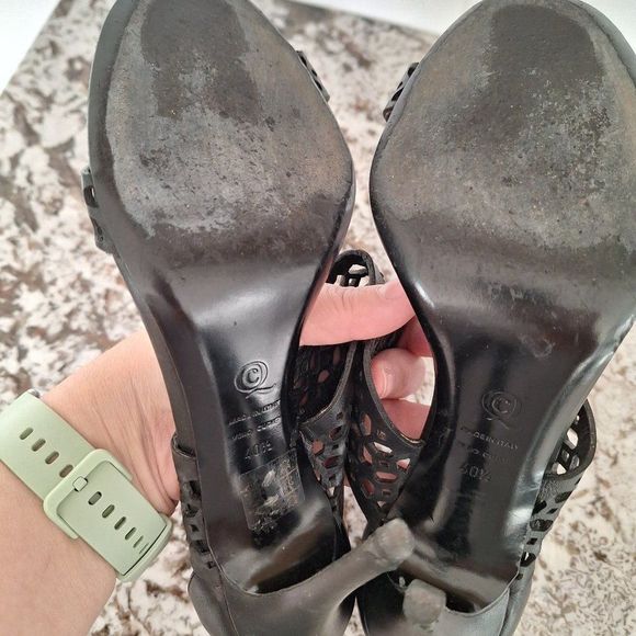 Alexander McQueen Triple-Band Laser-Cut  Leather Sandal  Black‎ size 40.5 - Picture 8 of 11